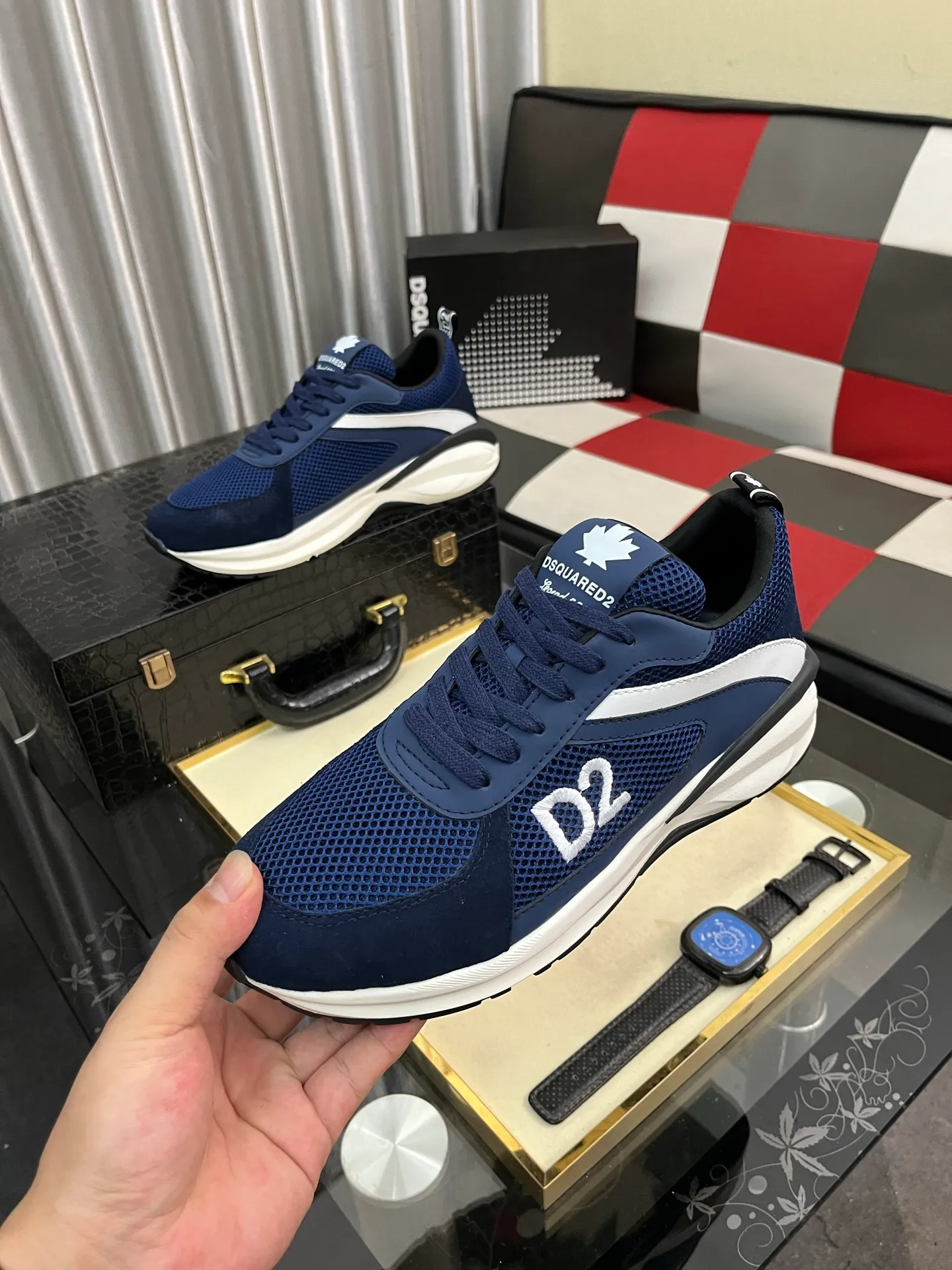 Men's shoes 💰480⌚️⌚️DG's latest popular casual shoes 🔥🔥, the tongue has the brand's iconic details, and the combination of silk cowhide and cow suede enhances the style. Fashionable and versatile, it can complement any look. Create an exquisite design with unique dynamic vitality and modern atmosphere, showing modern elegance. Size: 36-464️⃣colors available